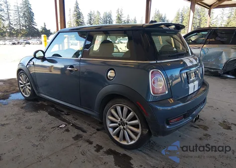 2011 Mini Cooper S из США, поврежденный, VIN WMWSV3C57BTY20481